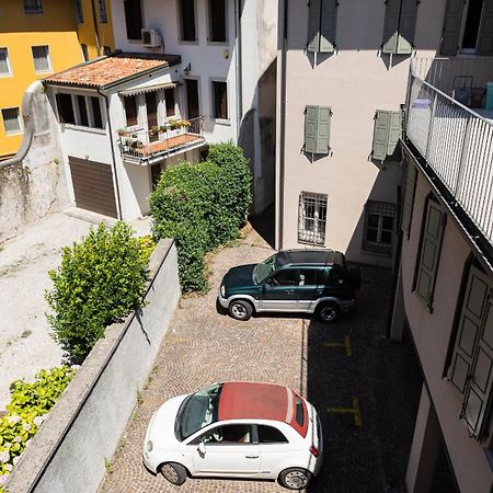 Double Private Parking, 2 Bedrooms & 2 Bathrooms - Elegant Apartment In Old Town Udine Extérieur photo
