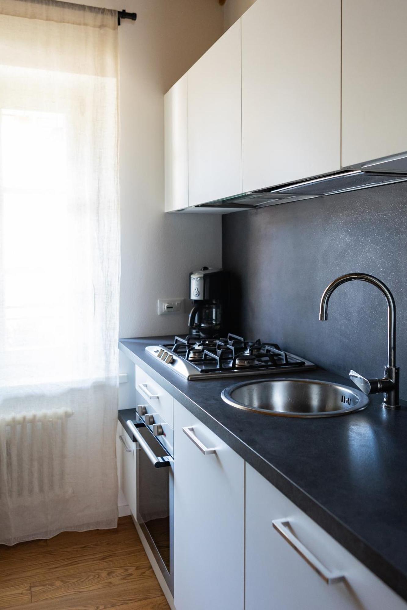 Double Private Parking, 2 Bedrooms & 2 Bathrooms - Elegant Apartment In Old Town Udine Extérieur photo